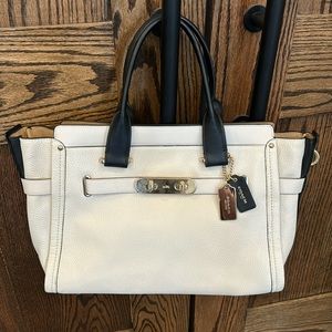 Coach Swagger 37 in Colorblock Leather
